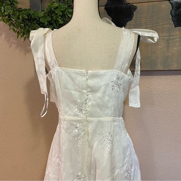NWOT Lulus Elegant Direction Ivory Embroidered Ruffled Tie-Strap Midi Dr… - Picture 4 of 15